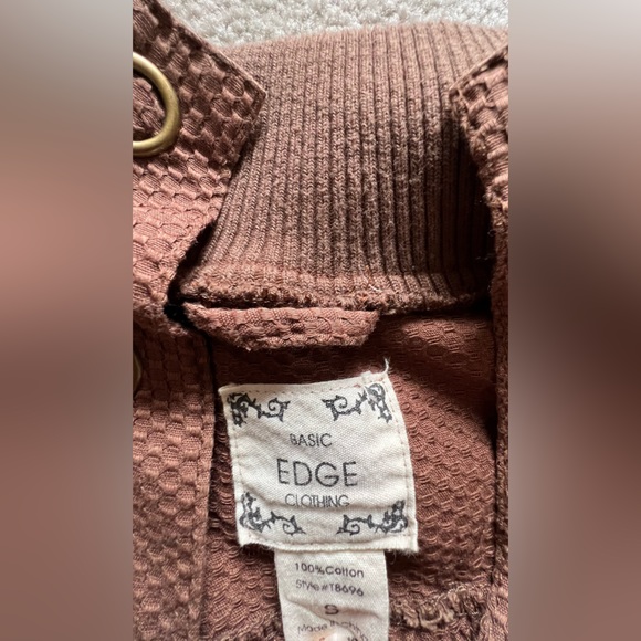 Vintage brown jacket with beautiful details and buttons in size Small. - Picture 6 of 8